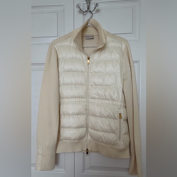 Moncler Women's Cream and Beige Quilted Puffer Jacket - Picture 4 of 15